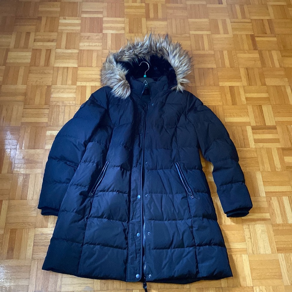Atelier NOIR Black Hooded Puffer Coat with Faux Fur Trim